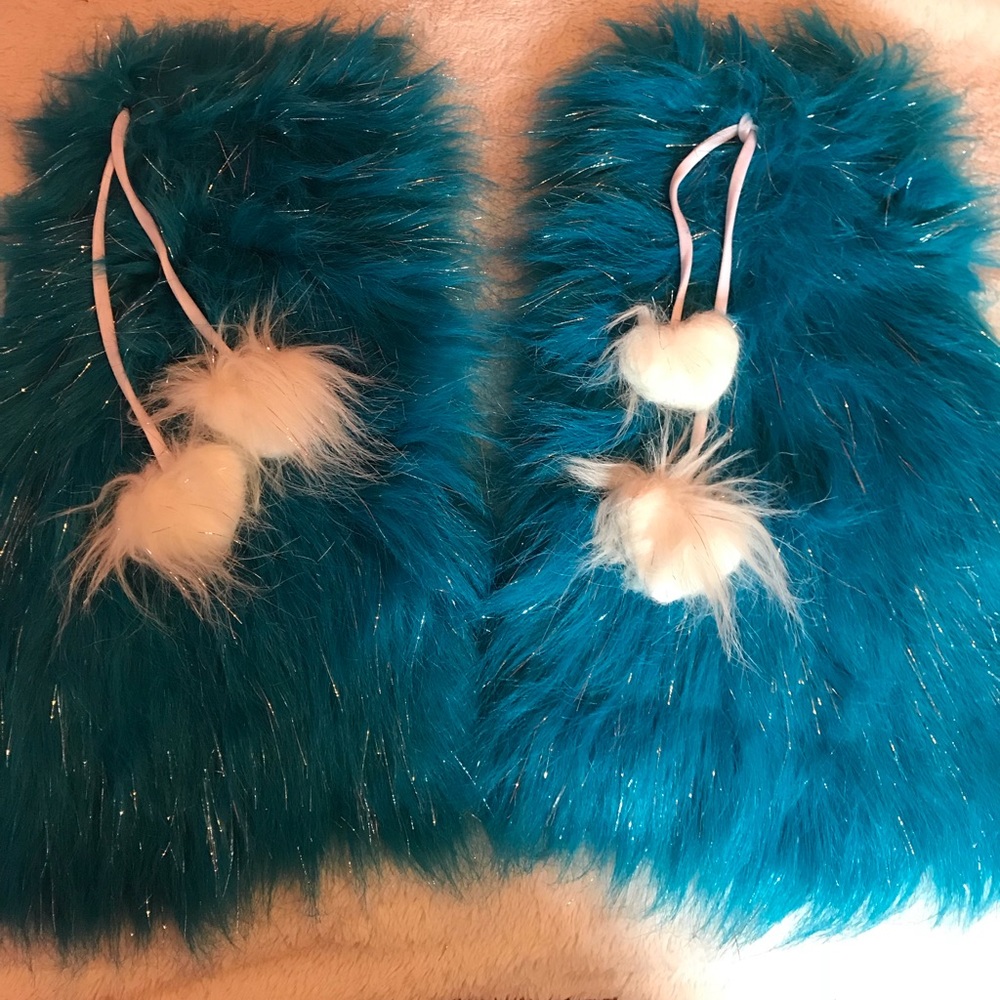IHeartRaves blue fluffies